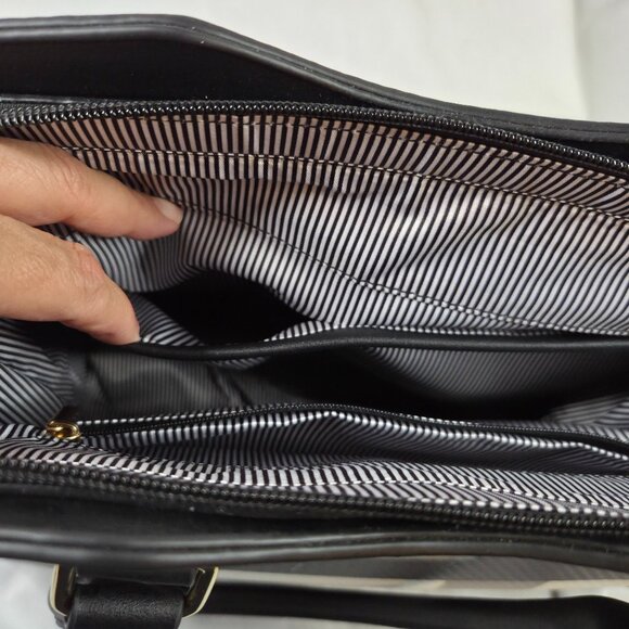 Large Purse with Wristlet - Picture 7 of 13